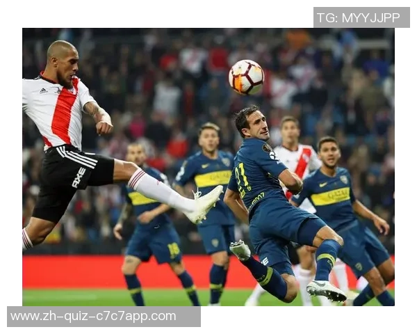 足球文腰的魅力与技巧解析探讨足球运动中的核心角色与战术价值